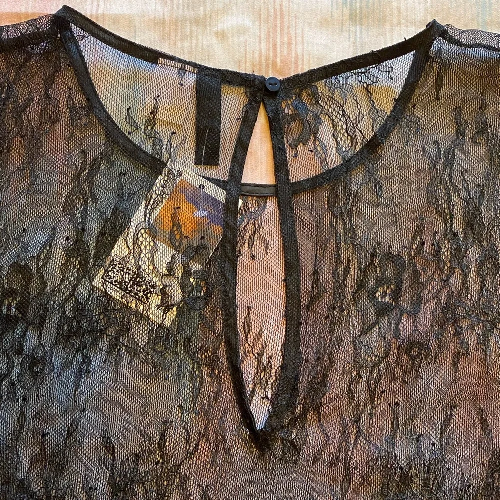 Divided Black Puff Sleeve Floral Lace Top - Picture 9 of 11